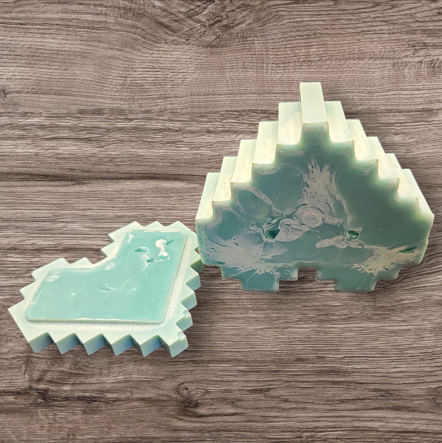 Pixel Love: Marbled Mint Heart Box